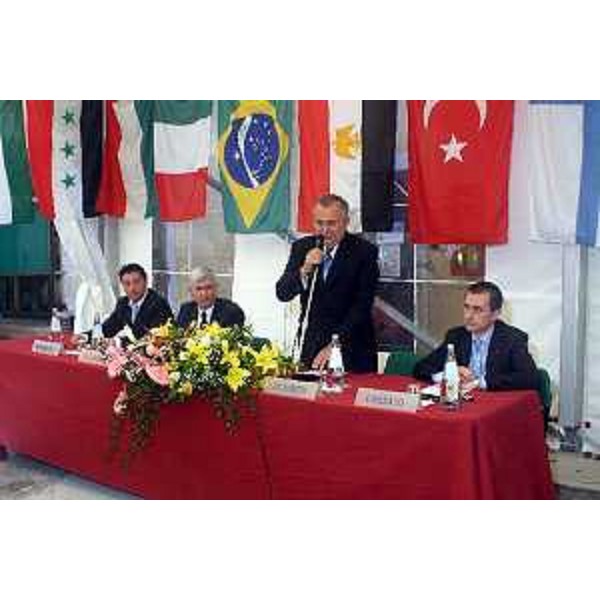 Autorità alla chiusura dell'anno scolastico al Collegio del Mondo Unito (Duino, 25/05/05)