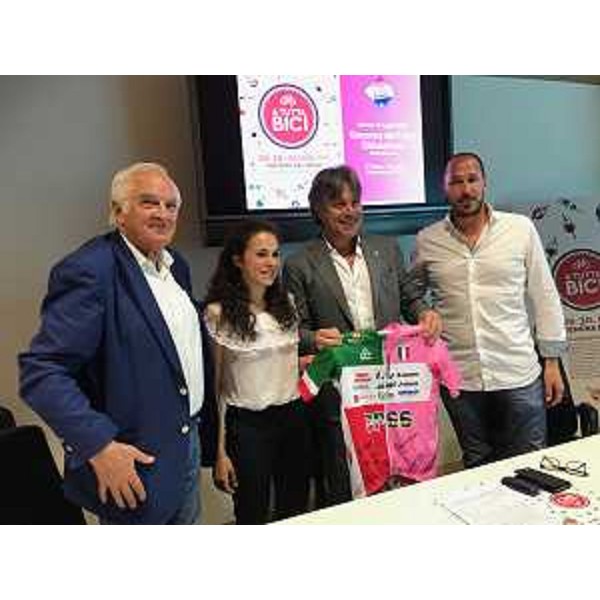 L'assessore al Turismo del Friuli Venezia Giulia, Sergio Emidio Bini, interviene alla presentazione del programma A Tutta Bici 