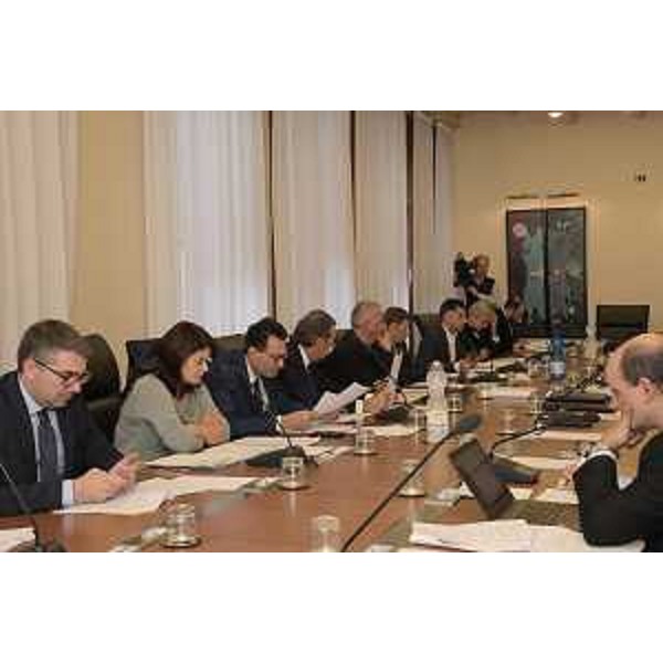 L'assessore regionale alle Lingue minoritarie, Pierpaolo Roberti, interviene durante i lavori della I commissione consigliare regionale