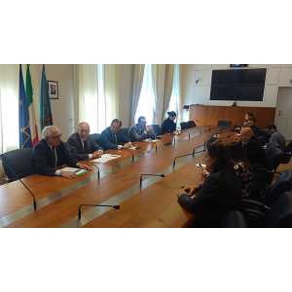 L'assessore regionale alla Difesa dell'ambiente, Energia e Sviluppo sostenibile Fabio Scoccimarro (terzo da sinistra) alla presentazione del Portale Energia della Regione Friuli Venezia Giulia