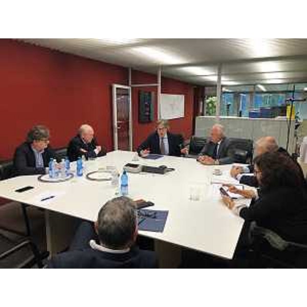 L'incontro dell'assessore regionale alle Attività produttive, Sergio Emidio Bini, con i vertici della Fantoni di Rivoli di Osoppo