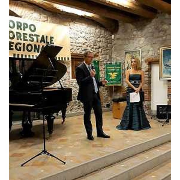 L'assessore regionale alle Risorse forestali e Montagna Stefano Zannier interviene al 50mo di fondazione del Corpo forestale regionale a Bottenicco di Moimacco