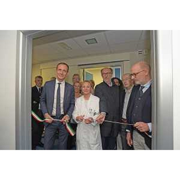 Il governatore del Friuli Venezia Giulia Massimiliano Fedriga e il vicegovernatore con delega alla Salute Riccardo Riccardi nel corso dell'inaugurazione all'Ospedale di Cattinara di Trieste del tomografo Discovery Pet/Ct Midr