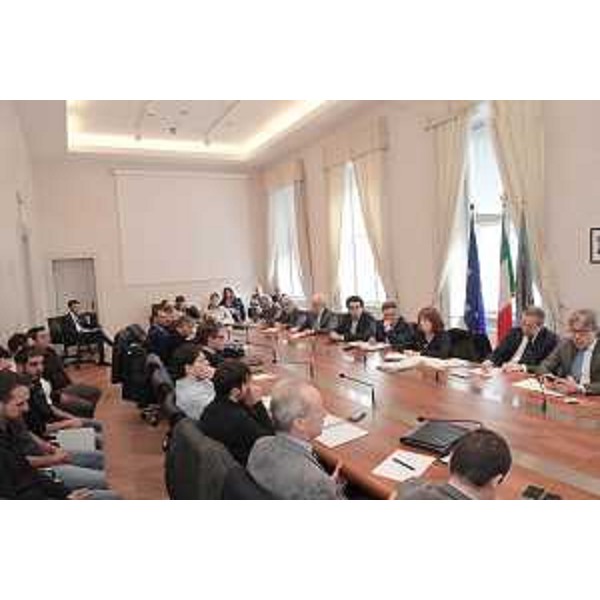 Il tavolo sulla Ferriera con gli assessori regionali Rosolen, Bini e Scoccimarro