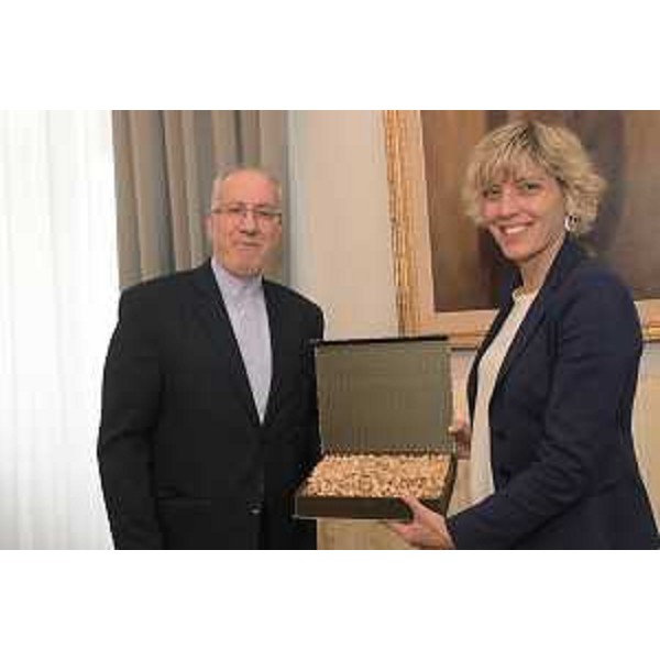 L'assessore alle Finanze del Friuli Venezia Giulia, Barbara Zilli, e l'ambasciatore della Repubblica islamica dell'Iran in Italia, Hamid Bayat - Trieste, 30 ottobre 2019.