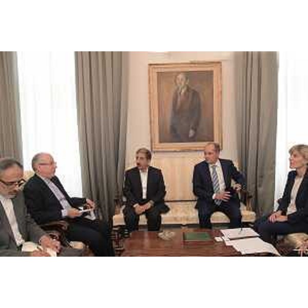 La delegazione diplomatica iraniana, guidata dall'ambasciatore della Repubblica islamica dell'Iran in Italia, Hamid Bayat, ricevuta dall'assessore alle Finanze del Friuli Venezia Giulia, Barbara Zilli, nella sede della Giunta regionale in piazza Unità d'Italia. All'incontro ha preso parte anche il vice coordinatore generale di Elettra Sincrotrone, Marco Marazzi - Trieste, 30 ottobre 2019