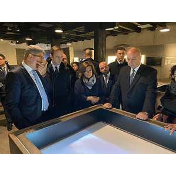 Il presidente del Senato della Repubblica, Maria Elisabetta Alberti Casellati, il governatore del Friuli Venezia Giulia, Massimiliano Fedriga, e il sindaco di Trieste, Roberto Dipiazza, durante la visita alla Risiera di San Sabba.