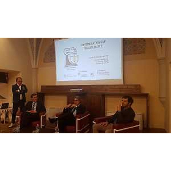 L'intervento dell'assessore regionale alle Attività produttive, Sergio Emidio Bini, all'ex Ospedale Militare di Trieste durante la finale della Contamination Cup 2019