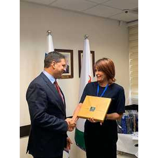 L'assessore regionale alla Formazione Alessia Rosolen con il sindaco della città di Modi'in-Maccabim-Re'ut Haim Bibas