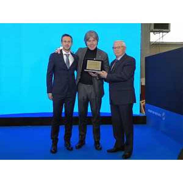 L'assessore regionale alle Attività produttive Sergio Emidio Bini partecipa alla cerimonia nella quale sono stati festeggiati i primi quarant'anni di attività della Modulmec di S.Quirino (Pn)