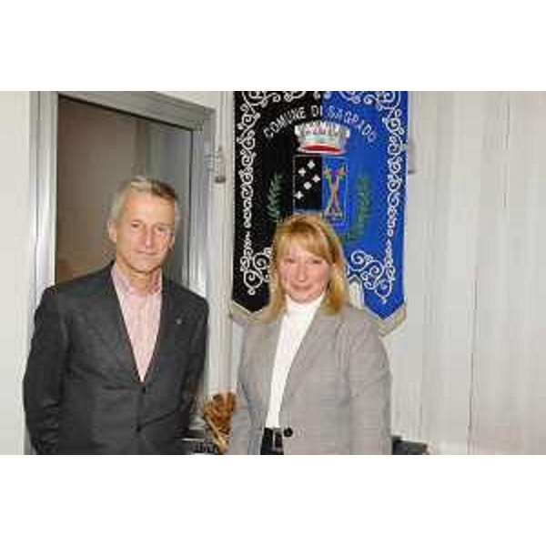 Riccardo Illy (Presidente Regione Friuli Venezia Giulia) in visita Sagrado con il Sindaco Elisabetta Pian. (Sagrado 15/11/07)
