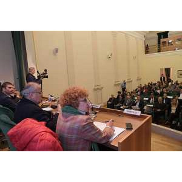 L'assessore Fvg alla Cultura, Tiziana Gibelli (a dx), alla presentazione della candidatura di Gorizia-Nova Gorica a capitale europea della cultura 2025