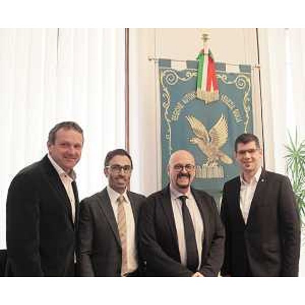  L’assessore regionale al Patrimonio, Sebastiano Callari, con l'assessore ad Agricoltura e Foreste del Land Carinzia, Martin Gruber, il sindaco del Comune di Feistritz an der Gail, Dieter Mörtl, e il vicepresidente del Consiglio regionale, Stefano Mazzolini. 