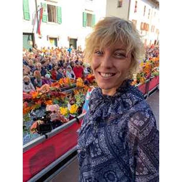 L'intervento dell'assessore regionale alle Finanze, Barbara Zilli, alla Festa della zucca di Venzone