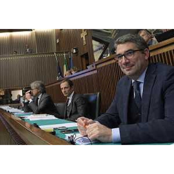 L'assessore regionale alle Autonomie locali, Pierpaolo Roberti, durante la discussione del disegno di legge di riforma degli enti locali del Friuli Venezia Giulia.