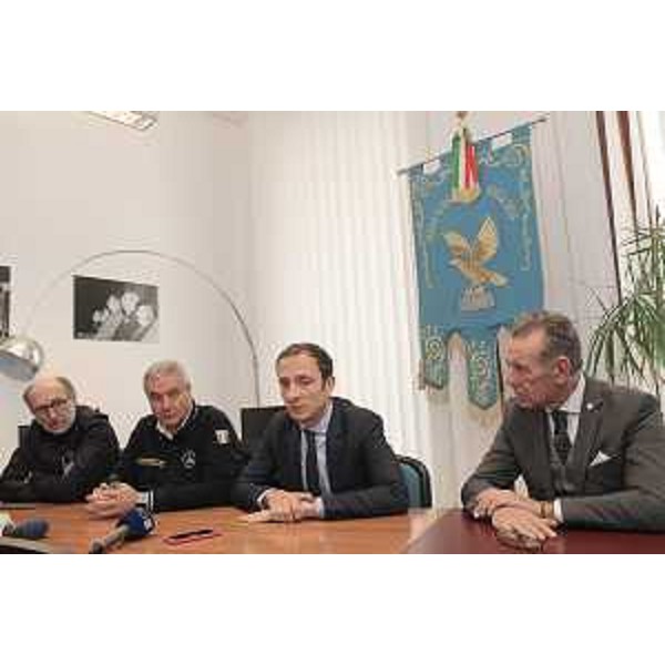 Il governatore del FVG, Massimiliano Fedriga, incontra il capo dipartimento della Protezione civile nazionale Angelo Borrelli, per la richiesta dello stato di emergenza a causa del maltempo. Presenti il vicegovernatore Riccardo Riccardi e l'assessore alla Difesa dell'ambiente, Fabio Scoccimarro.