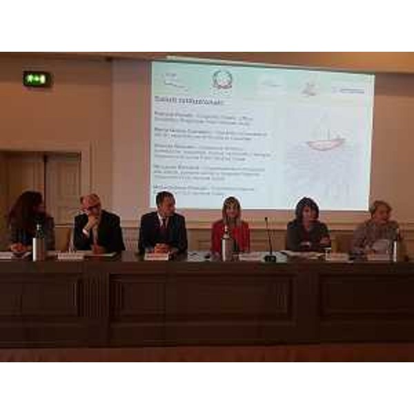 Il governatore del Friuli Venezia Giulia, Massimiliano Fedriga, assieme al vice, Riccardo Riccardi, e all’assessore regionale all’Istruzione Alessia Rosolen, interviene al convegno nazionale "La scuola in ospedale e l'istruzione domiciliare in Fvg" organizzato a Trieste da Regione e Ufficio scolastico regionale. 
