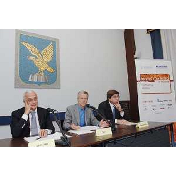 Giovanni Battista Vescovo (Presidente e CEO di Promostudio), Riccardo Illy (Presidente Friuli Venezia Giulia) e Giovanni Perissinotto (AD Assicurazioni Generali) presentano l'edizione 2007 di "Nobels colloquia", in programma a Trieste dal 3 al 4 dicembre. (Trieste 22/11/07)