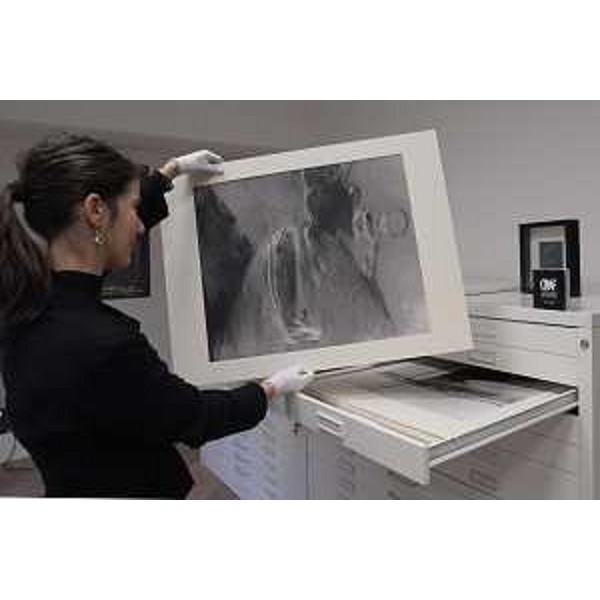 Il sofisticato deposito climatizzato del Centro di ricerca e archiviazione della fotografia (Craf) di Spilimbergo