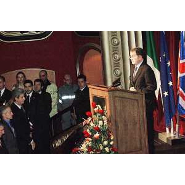 Riccardo Illy (Presidente Regione Friuli Venezia Giulia) e Romano Prodi (Presidente Consiglio Ministri) alla cerimonia di consegna della nave da crociera Queen Victoria nello stabilimento Fincantieri a Marghera. (Marghera 24/11/07)