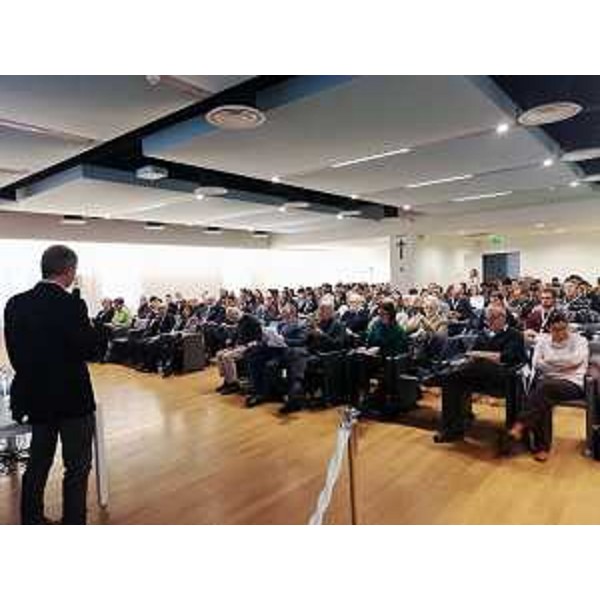 Il pubblico presente a Buttrio alla giornata dedicata alla gestione e cura degli alberi e delle foreste. Nell’occasione è intervenuto l’assessore regionale alle Risorse forestali, Stefano Zannier