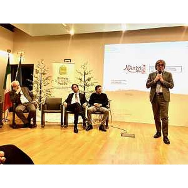 L'assessore alle Attività produttive del FVG, Sergio Emidio Bini, interviene all'evento annuale dell'associazione Buttrio 100 Attività Per Te, svoltosi nella locale Villa di Toppo Florio 