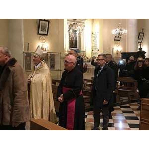L'assessore Fvg alla Montagna, Stefano Zannier (a dx), all'inaugurazione del Presepe di Poffabro