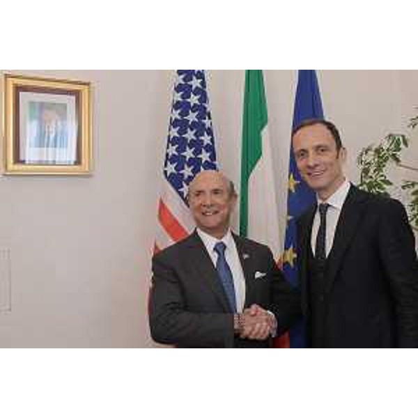 Il governatore del FVG, Massimiliano Fedriga insieme all'ambasciatore degli Stati Uniti d'America in Italia, Lewis Michael Eisenberg.