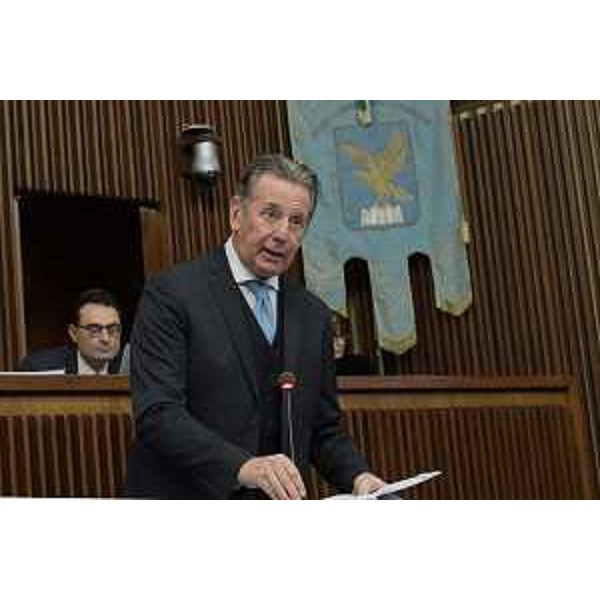 L'assessore regionale Fabio Scoccimarro nel corso del dibattito in Consiglio regionale