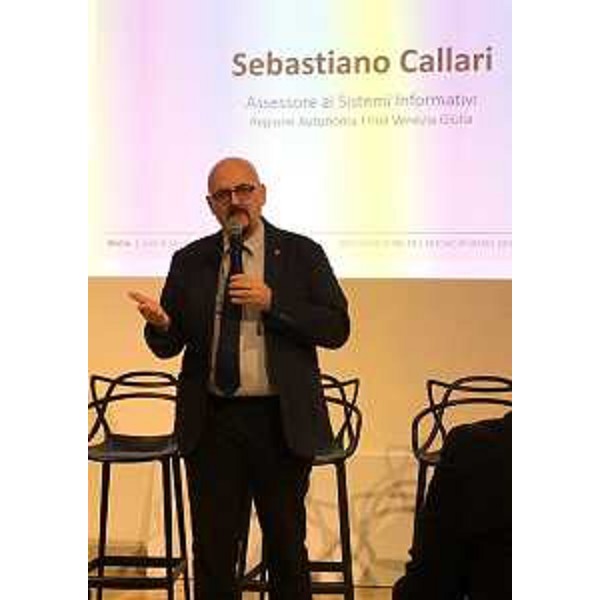 L'assessore regionale Sebastiano Callari alla presentazione del portale del Comune di Monfalcone (Foto ARC)