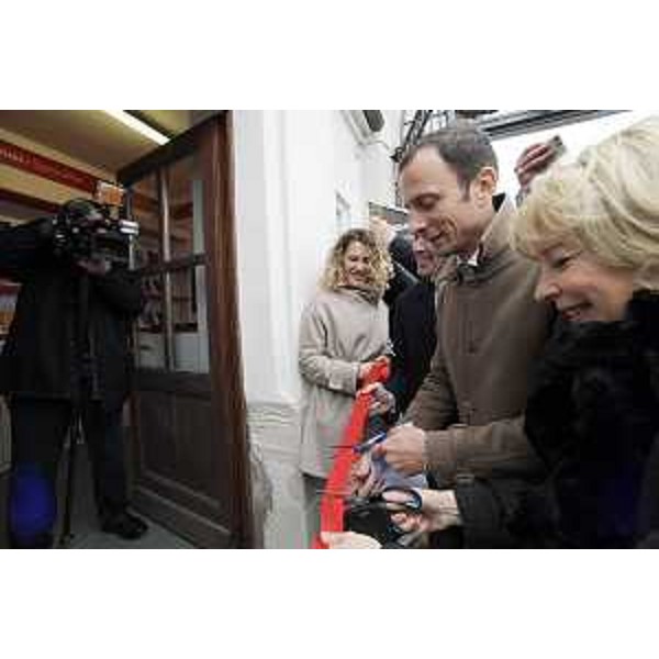 Il governatore del Friuli Venezia Giulia, Massimiliano Fedriga, inaugura assieme all'assessore alle Attività produttive e turismo, Sergio Emidio Bini e alla direttrice Andreina Contessa il nuovo infopoint turistico situato al varco d'accesso al castello e al parco di Miramare a Trieste. (Foto ARC Montenero)