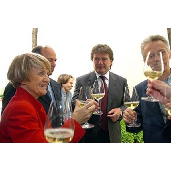 Ubner, Jakoucic e Riccardo Illy (Presidente Regione Friuli Venezia Giulia) all'inaugurazione della sede FVG a Bruxelles (Bruxelles, 24/05/05)