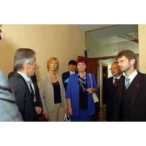 Riccardo Illy (Presidente Regione Friuli Venezia Giulia) incontra delegazione della Vysocina, Repubblica Ceca (Pordenone, 23/05/05)