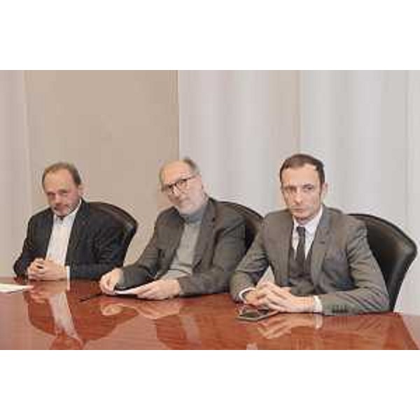 Il governatore del Friuli Venezia Giulia Massimiliano Fedriga, il vicegovernatore con delega alla Salute, Riccardo Riccardi, e il commissario straordinario unico dell'Asuits e dell'Aas2 Antonio Poggiana (Foto ARC Montenero)