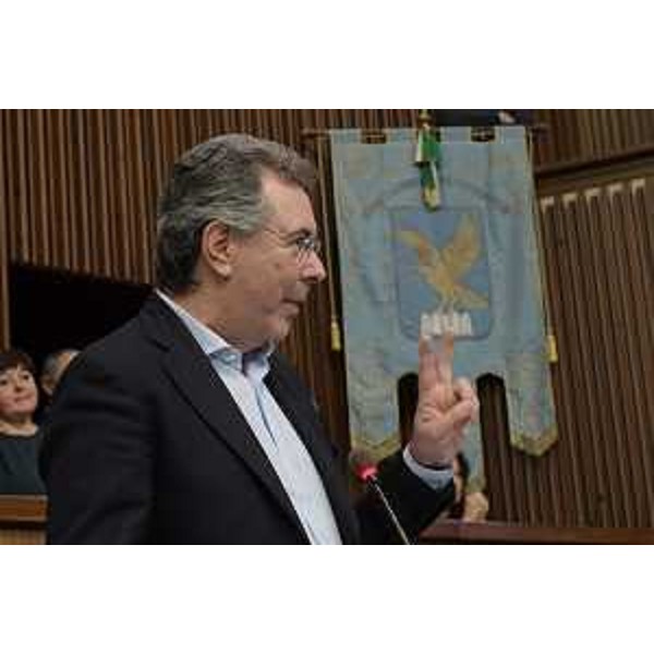 L'assessore Fvg a Infrastrutture e Territorio, Graziano Pizzimenti, nel corso di una seduta d'aula in Consiglio regionale