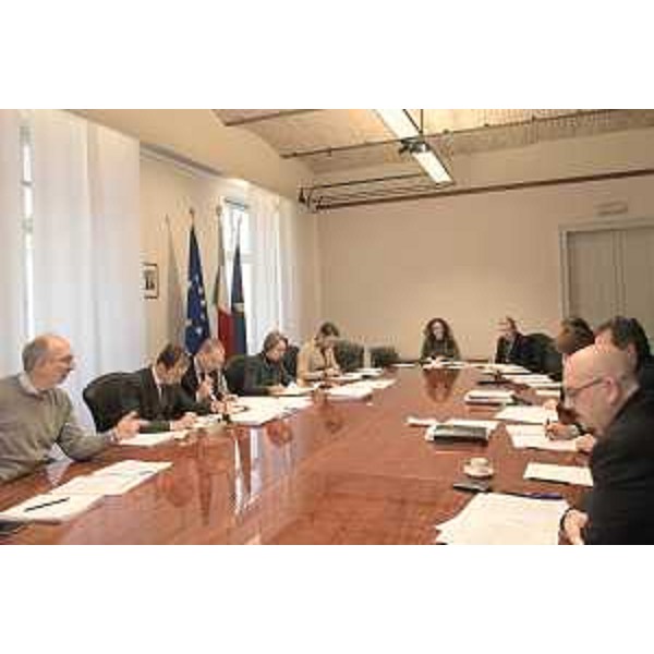 Il vicegovernatore della Regione FVG, Riccardo Riccardi, mentre illustra la delibera alla Giunta (Foto ARC Montenero)