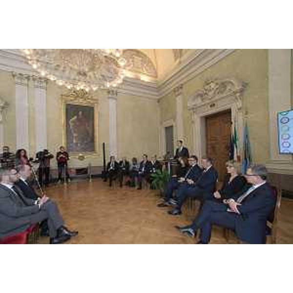 La Giunta regionale durante la conferenza stampa di fine anno (Foto Regione FVG)