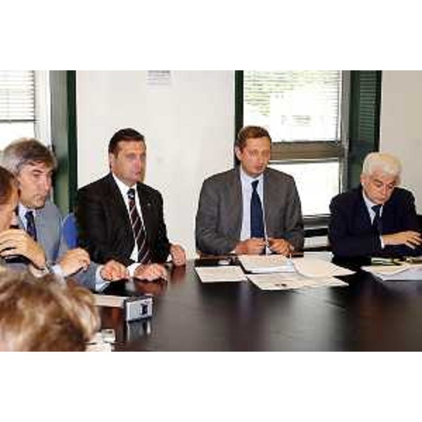 Enzo Marsilio (Assessore Regionale alle risorse agricole, naturali, forestali e montagna) alla conferenza sul Tocai (Udine, 19/05/05)