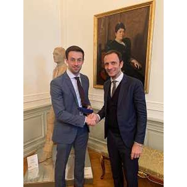 Il governatore della Regione FVG, Massimiliano Fedriga, e il vice sottosegretario ungherese Péter Kiss-Parciu. (Foto Regione FVG)