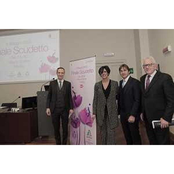 Il governatore del FVG, Massimiliano Fedriga, interviene alla presentazione della finale scudetto volley femminile in programma a Trieste il prossimo 9 maggio. (Foto ARC Montenero) 