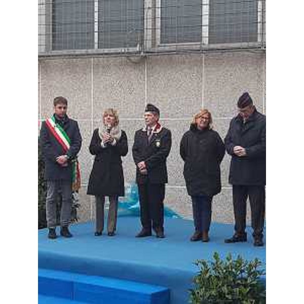 L'assessore regionale alle Finanze Barbara Zilli alle cerimonie per il cinquantesimo dell'Anps (Associazione nazionale Polizia di Stato) di Udine. (Foto Regione FVG)