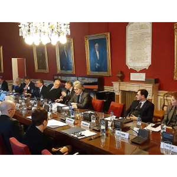 L'assessore regionale alle Attività produttive, Sergio Emidio Bini, nel corso del tavolo di lavoro nella sede della Camera di commercio della Venezia Giulia per l'avvio del progetto "Venezia Giulia 2025" - Trieste, 17 gennaio 2020. (Foto Regione FVG)