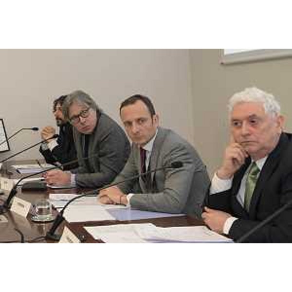 Il governatore della Regione FVG, Massimiliano Fedriga e l'assessore regionale Sergio Emidio Bini con il curatore del progetto, il critico d'arte Demetrio Paparoni. (Foto ARC Montenero)