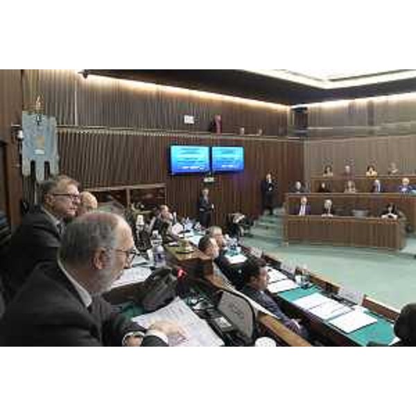 Il vicegovernatore della Regione FVG, Riccardo Riccardi, durante la Conferenza dedicata all'invecchiamento attivo. (Foto ARC Montenero)