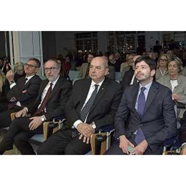 Tra i presenti all’evento 'L'alfabeto del futuro, come affrontare le sfide dell'innovazione. Le frontiere della salute' il vicegovernatore con delega alla Salute del Friuli Venezia Giulia, Riccardo Riccardi (terzo da dx) e il ministro della Salute, Roberto Speranza, (primo da dx) (Foto ARC Montenero)