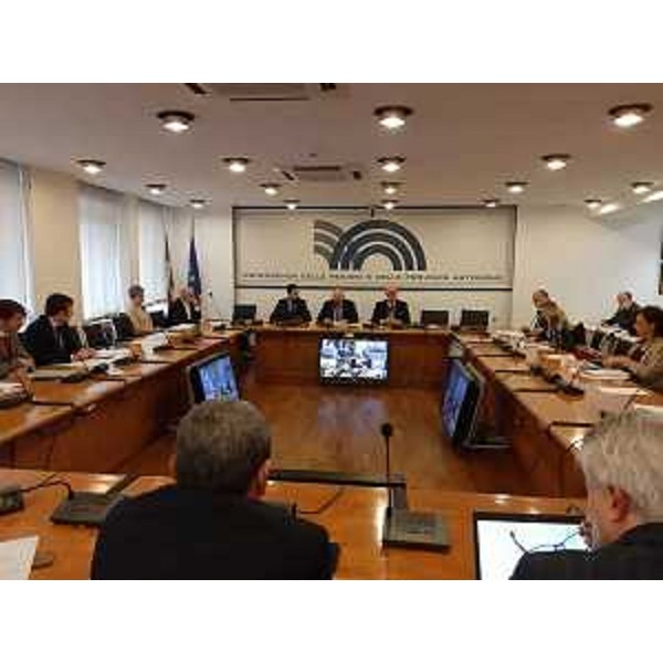 L'assessore ai Sistemi informativi del Friuli Venezia Giulia, Sebastiano Callari, nella sua veste di coordinatore della Commissione agenda digitale della Conferenza delle Regioni e Province autonome, riunitasi oggi a Roma alla presenza del ministro per l'Innovazione, Paola Pisano. (Foto ARC Ciampalini)