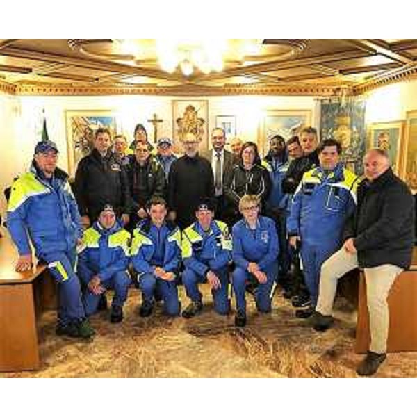 Il Vicegovernatore della Regione FVG, Riccardo Riccardi, nell'incontro in municipio a Sappada con il Sindaco e i volontari della Protezione civile. (Foto Regione FVG)