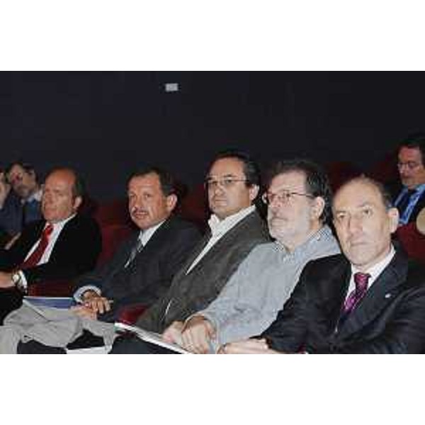 Partecipanti al convegno "Il Friuli Venezia Giulia modello nazionale di sviluppo competitivo delle PMI" al Teatro Pasolini di Casarsa della Delizia. (Casarsa della Delizia 26/11/07)