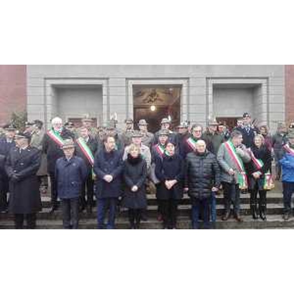 L'assessore regionale Barbara Zilli alla cerimonia in ricordo della battaglia di Nikolajewka nel Sacrario di Cargnacco (Ud). (Foto Regione FVG)