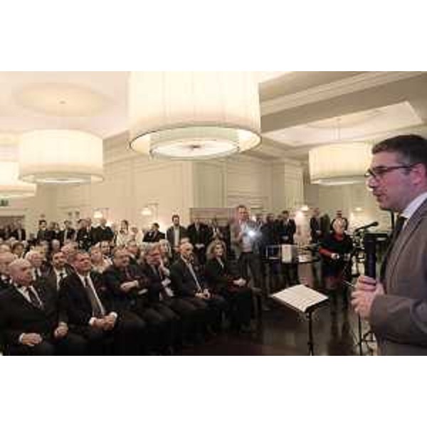 L’assessore regionale alle Lingue minoritarie Pierpaolo Roberti, a Trieste, al tradizionale incontro di inizio anno organizzato dalla Slovenska Skupnost. (Foto ARC Montenero)